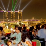 Ресторан на крыше небоскреба в Сингапуре